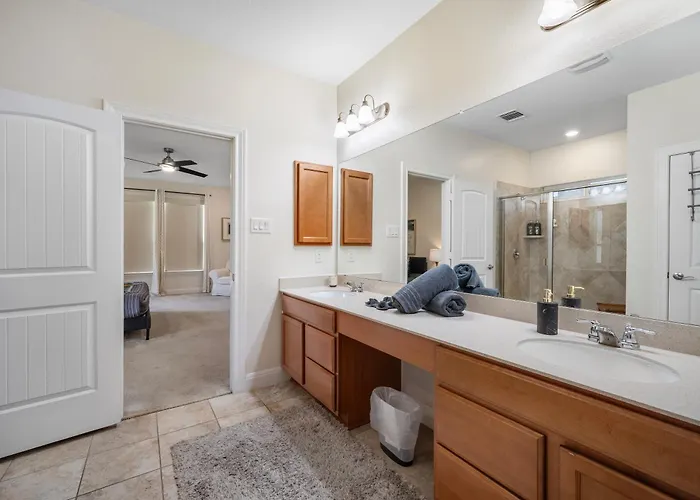 Modern Getaway With Private Hot Tub Holiday home *