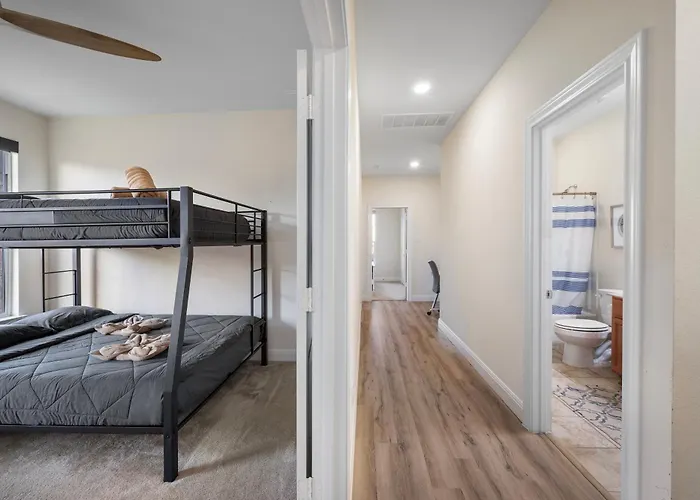 Modern Getaway With Private Hot Tub * Round Rock