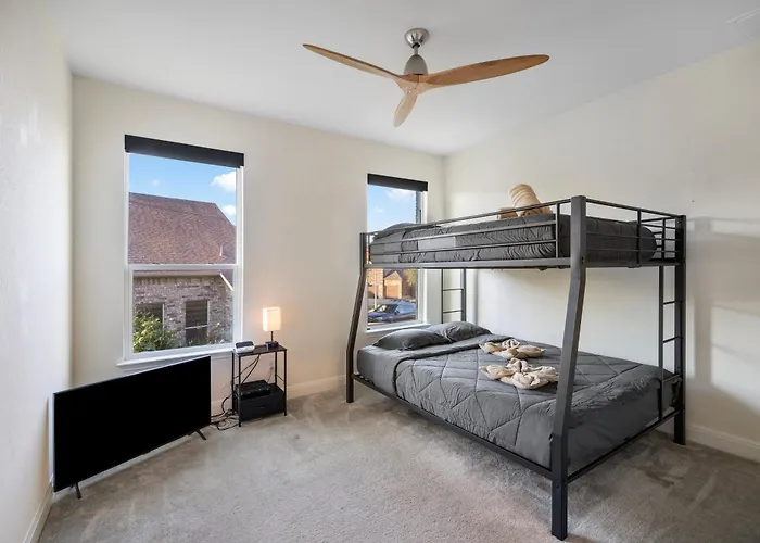 Modern Getaway With Private Hot Tub * Round Rock
